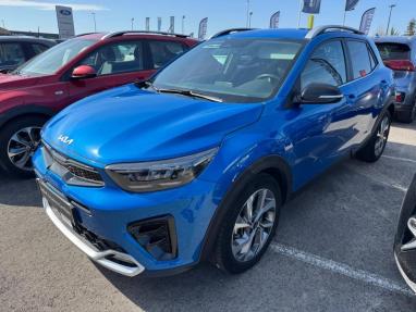 Voir le détail de l'offre de cette KIA Stonic 1.0 T-GDi 100ch GT Line Premium DCT7 de 2023 en vente à partir de 208.75 €  / mois