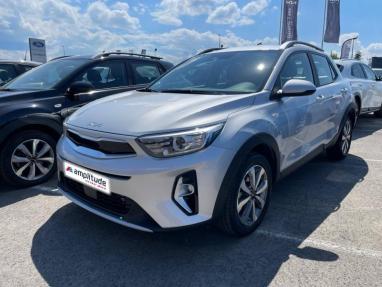 Voir le détail de l'offre de cette KIA Stonic 1.0 T-GDi 120ch MHEV Active iBVM6 de 2022 en vente à partir de 193.65 €  / mois