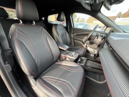 FORD Mustang Mach-E 294ch Extended Range 99kWh Premium Propulsion à vendre à Beaune - Image n°10